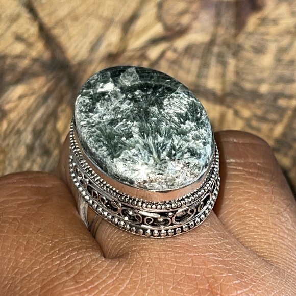 Chunky Seraphinite Ring Size 8 - Picture 3 of 9